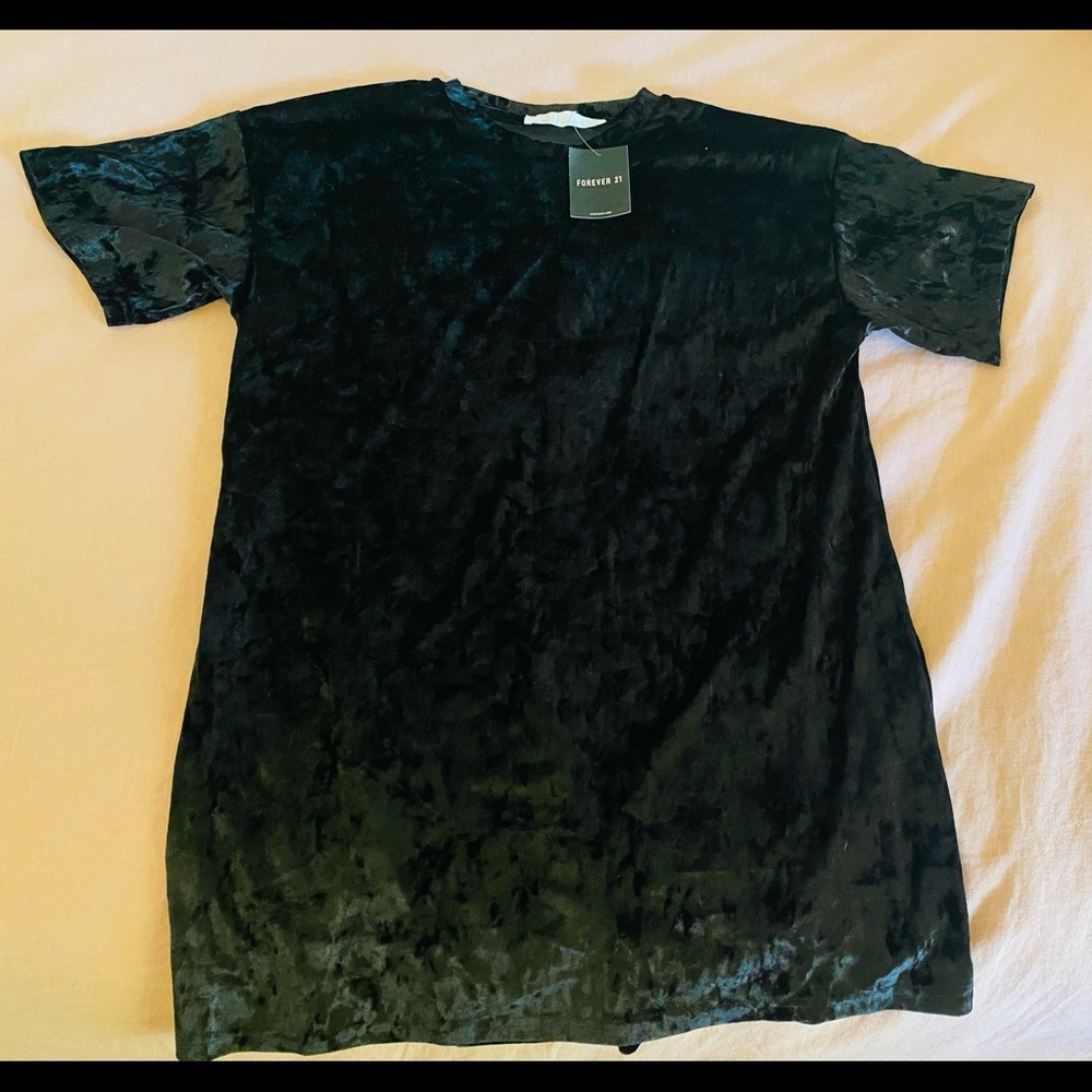 FOREVER 21 Long Velvet T-Shirt